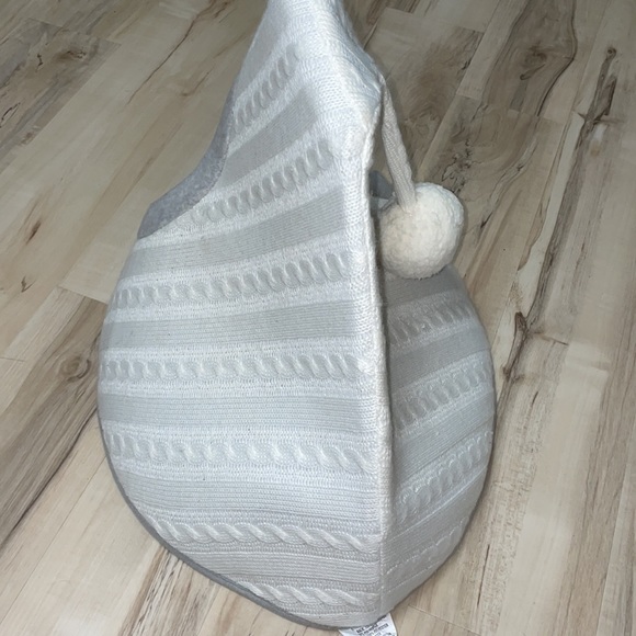 Cat perch bed. - Picture 4 of 8